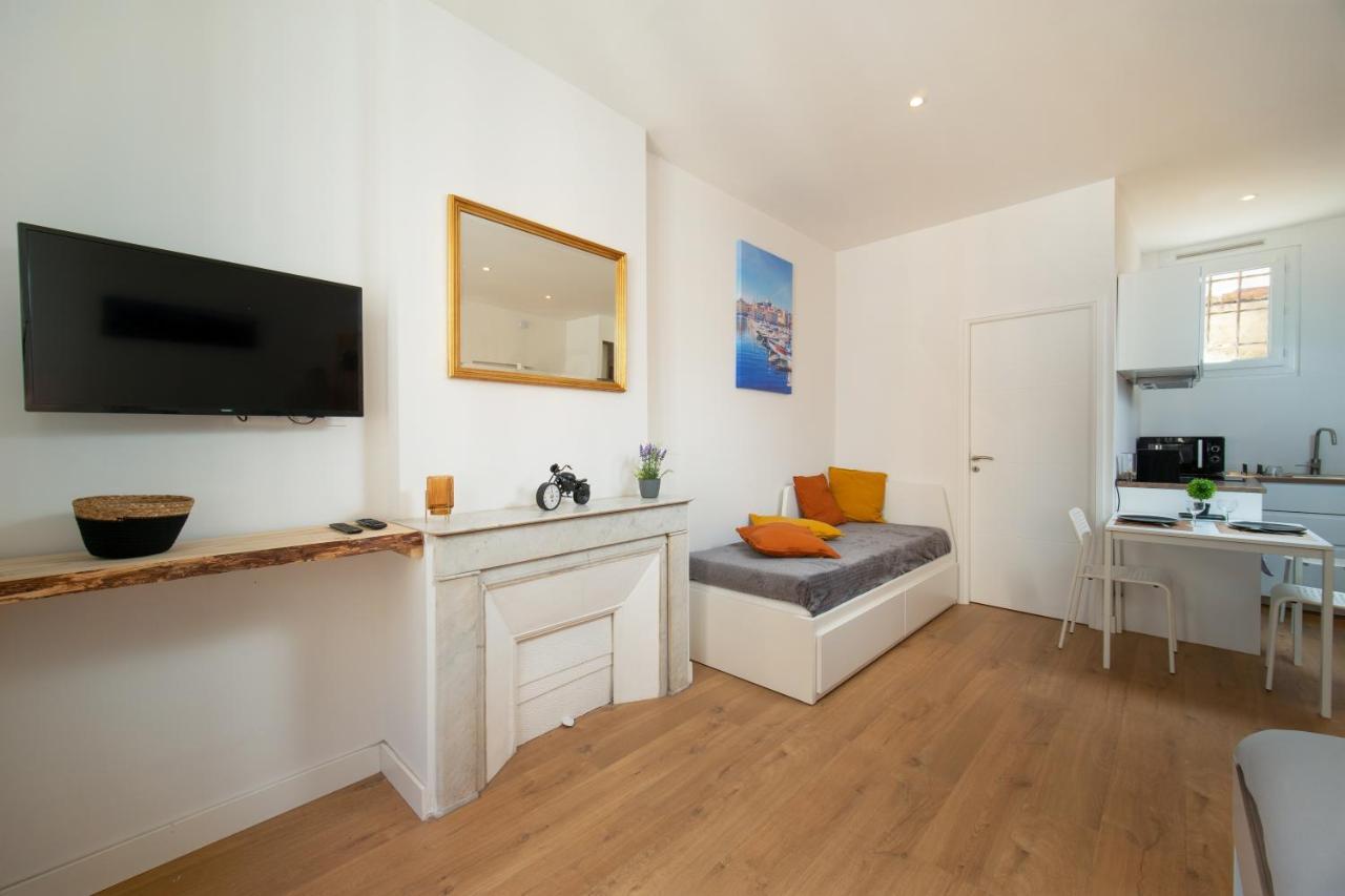 Apartment In The Heart Of Marseille Vieux Port ภายนอก รูปภาพ